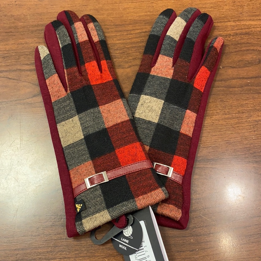 Ladies plaid burgundy-beige-red and black plaid design. Brand new with tags.